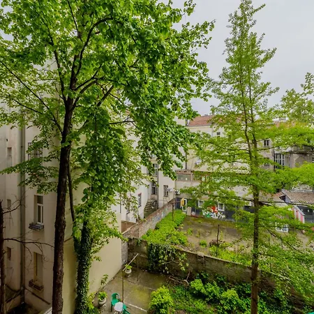 Apartment Charming One Bedroom In The Heart Of