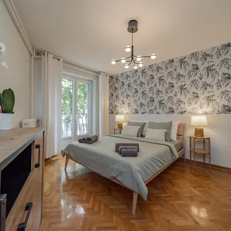 Charming One Bedroom In The Heart Of Apartment Belgrade