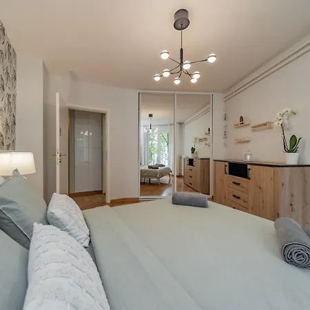 Apartment Charming One Bedroom In The Heart Of