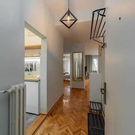 Charming One Bedroom In The Heart Of *