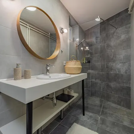 Lejlighed Charming One Bedroom In The Heart Of *