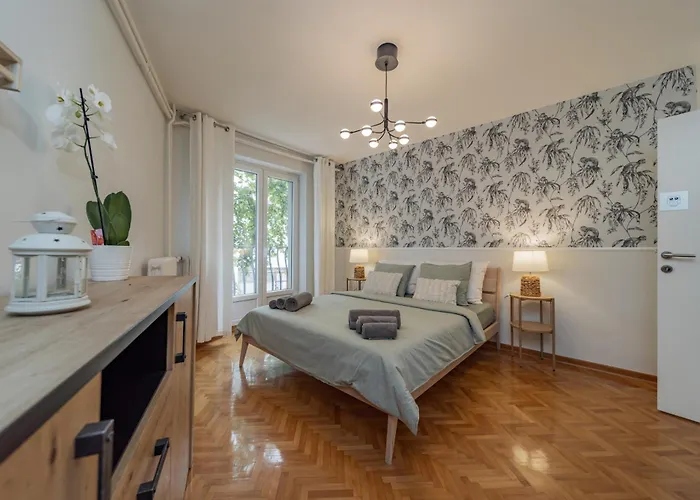 Charming One Bedroom In The Heart Of شقة بلغراد