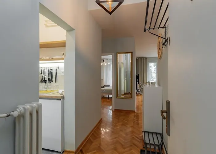 Charming One Bedroom In The Heart Of *